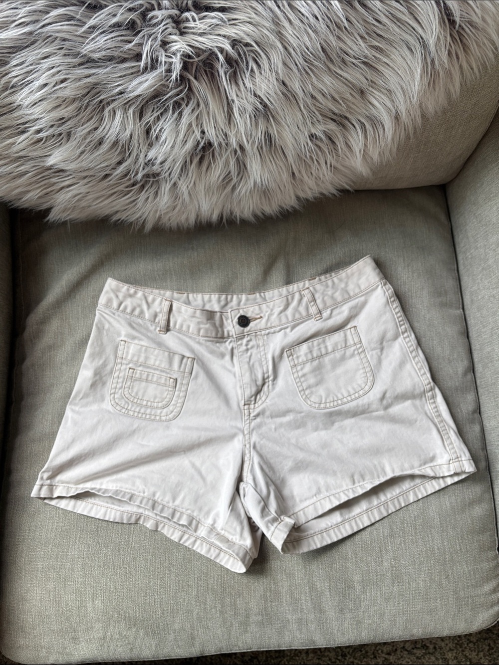 Old Navy Cream Women’s Casual Cotton Shorts